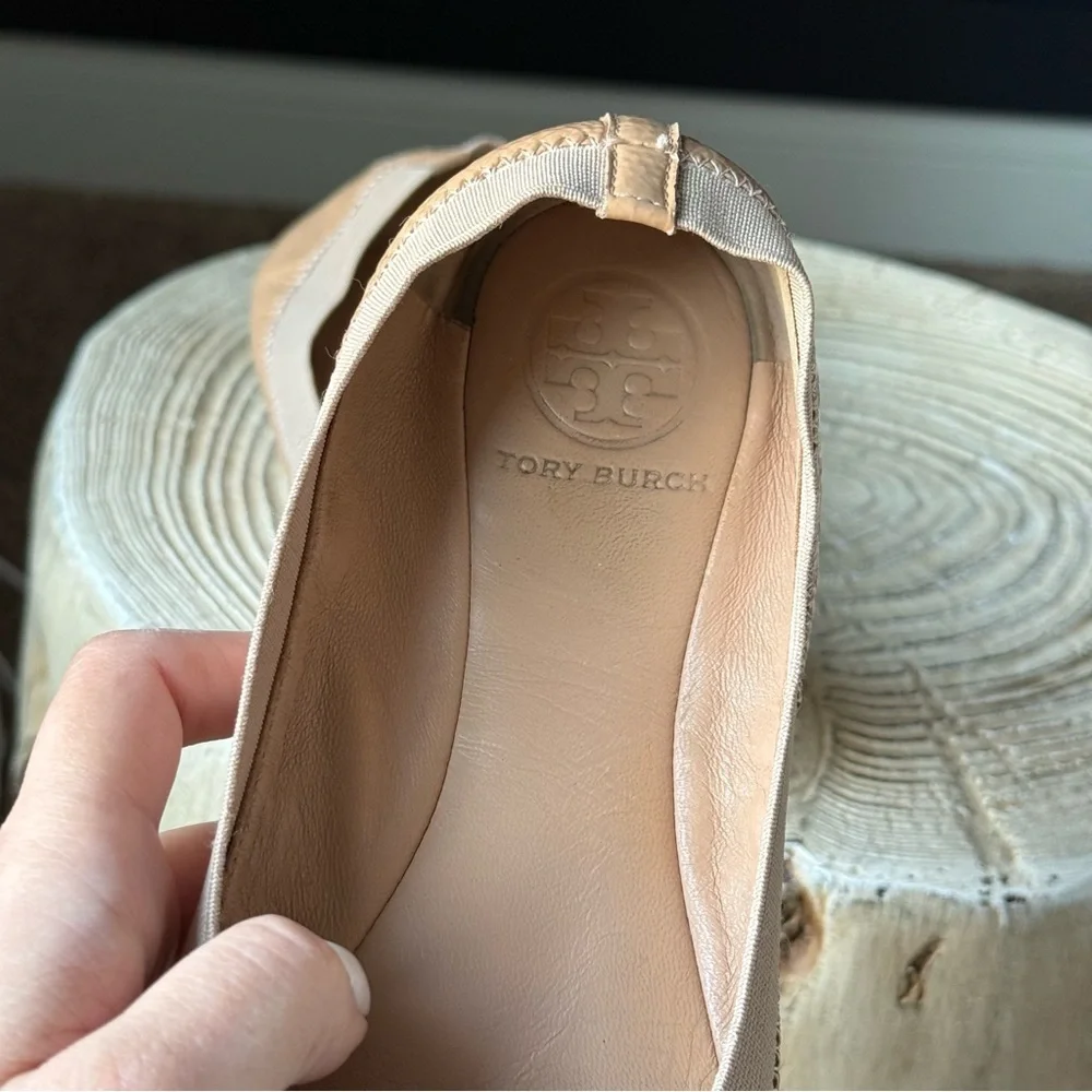 Tory Burch Caroline Patent Leather Ballerina Flats Shoes Nude Beige Size 7.5